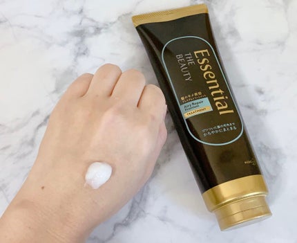 Essential THE BEAUTY 髪のキメ美容プレミアムトリートメント<エアリーリペアプレミアム>/エッセンシャル/洗い流すヘアトリートメントを使ったクチコミ(4枚目)