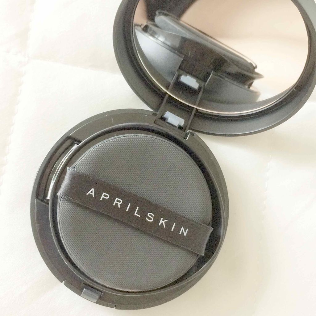 マジックスノークッション ブラック 2.0/APRILSKIN/クッションファンデーションを使ったクチコミ(2枚目)