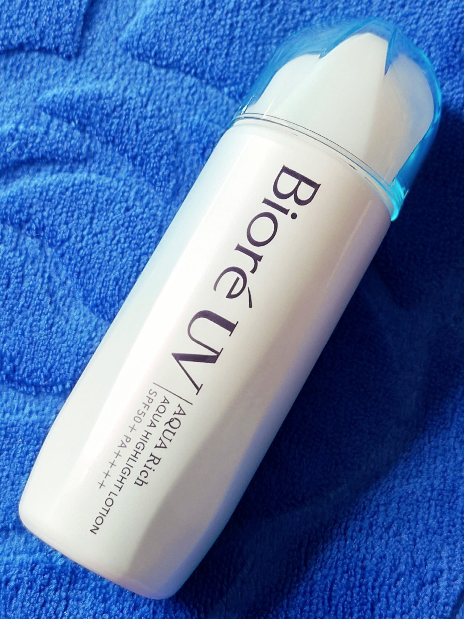 ビオレUV　アクアリッチ　アクアハイライトローション（水層ハイライトUV）/ビオレ/日焼け止めローションを使ったクチコミ（3枚目）