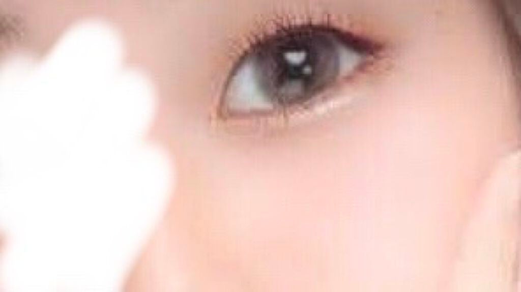 すずさ on LIPS 「こんにちはすずさです🤧🤍今日は最近のお気に入りカラコンについて..」(3枚目)