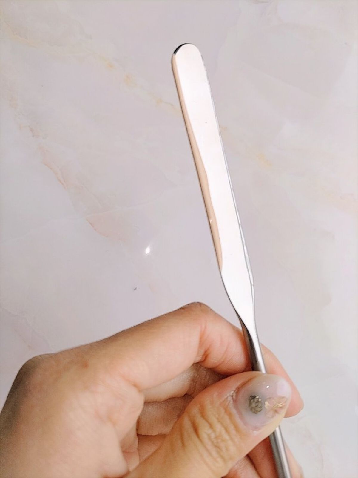 DAISO メイクスパチュラ(専用ケース付)のクチコミ「韓国でめちゃめちゃ流行ってるメイクスパチュラ
ピカソのが有名だけど2000円位でちょっとお高い.....」（3枚目）