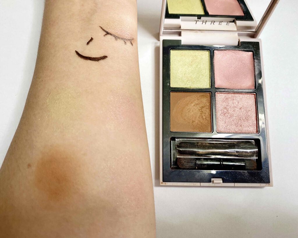 EYE OPENING LINER/UZU BY FLOWFUSHI/リキッドアイライナーを使ったクチコミ（2枚目）