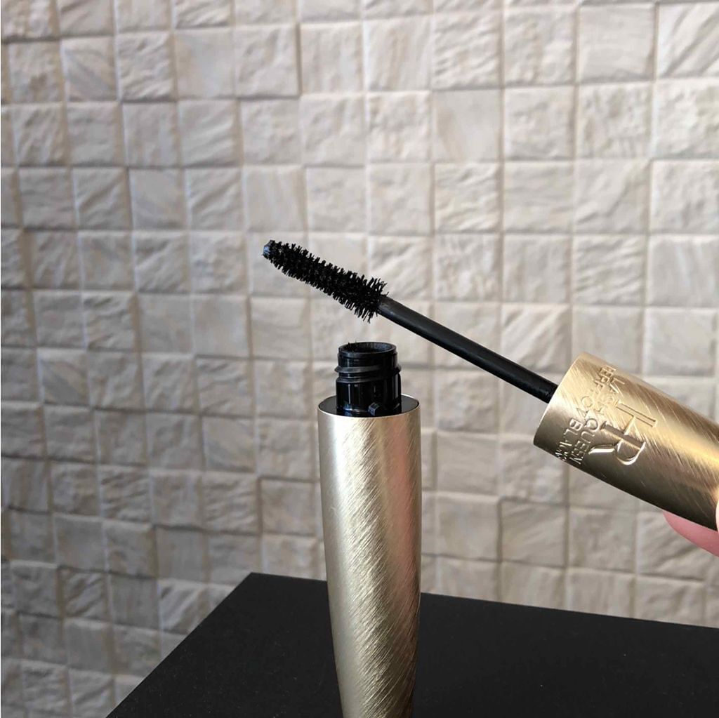 ラッシュ クイーン クリーンボリューム ブラック/HELENA RUBINSTEIN/マスカラを使ったクチコミ(2枚目)