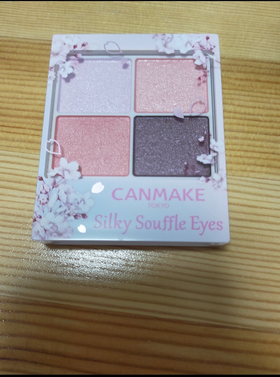 シルキースフレアイズ 11  ブロッサムシャワー/キャンメイク/アイシャドウパレットを使ったクチコミ（2枚目）