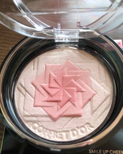 スマイルアップチークスS 01 サーモンピンク/コフレドール/パウダーチークを使ったクチコミ(1枚目)
