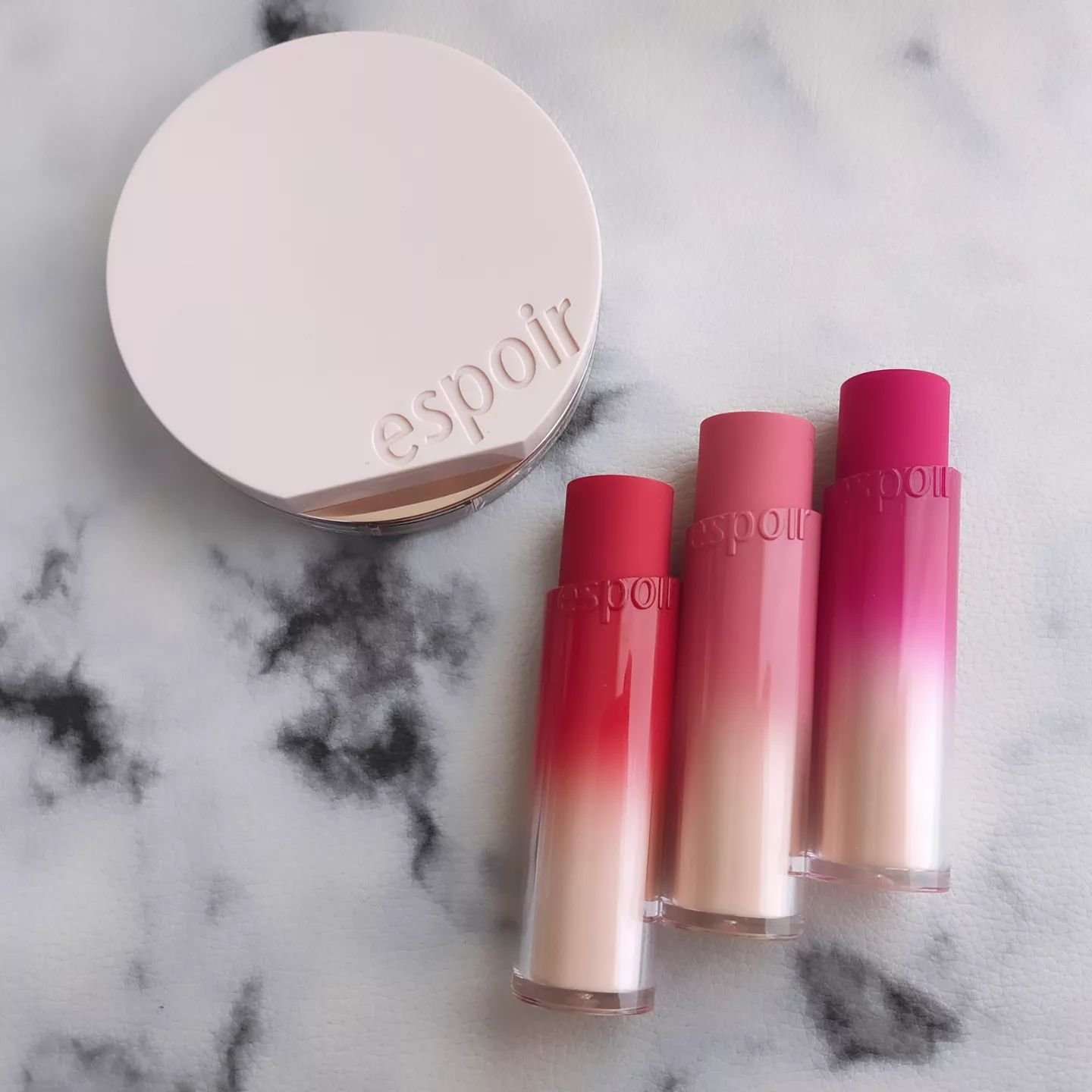 ノーウェアリップスティック バーミンググロー/espoir/口紅を使ったクチコミ（2枚目）