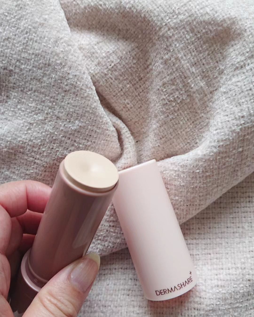 ヴィーガンナチュラルカバースティックファンデーション/DERMASHARE/その他ファンデーションを使ったクチコミ(2枚目)