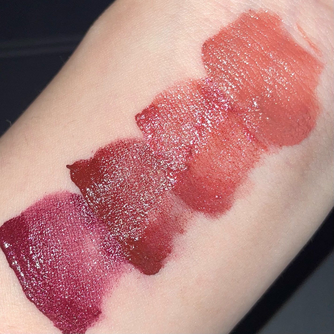 ルージュ ディオール フォーエヴァー リキッド シークイン(クリスマス コレクション 2024 限定品)/Dior/口紅・グロス・リップライナー・リップケアを使ったクチコミ(2枚目)