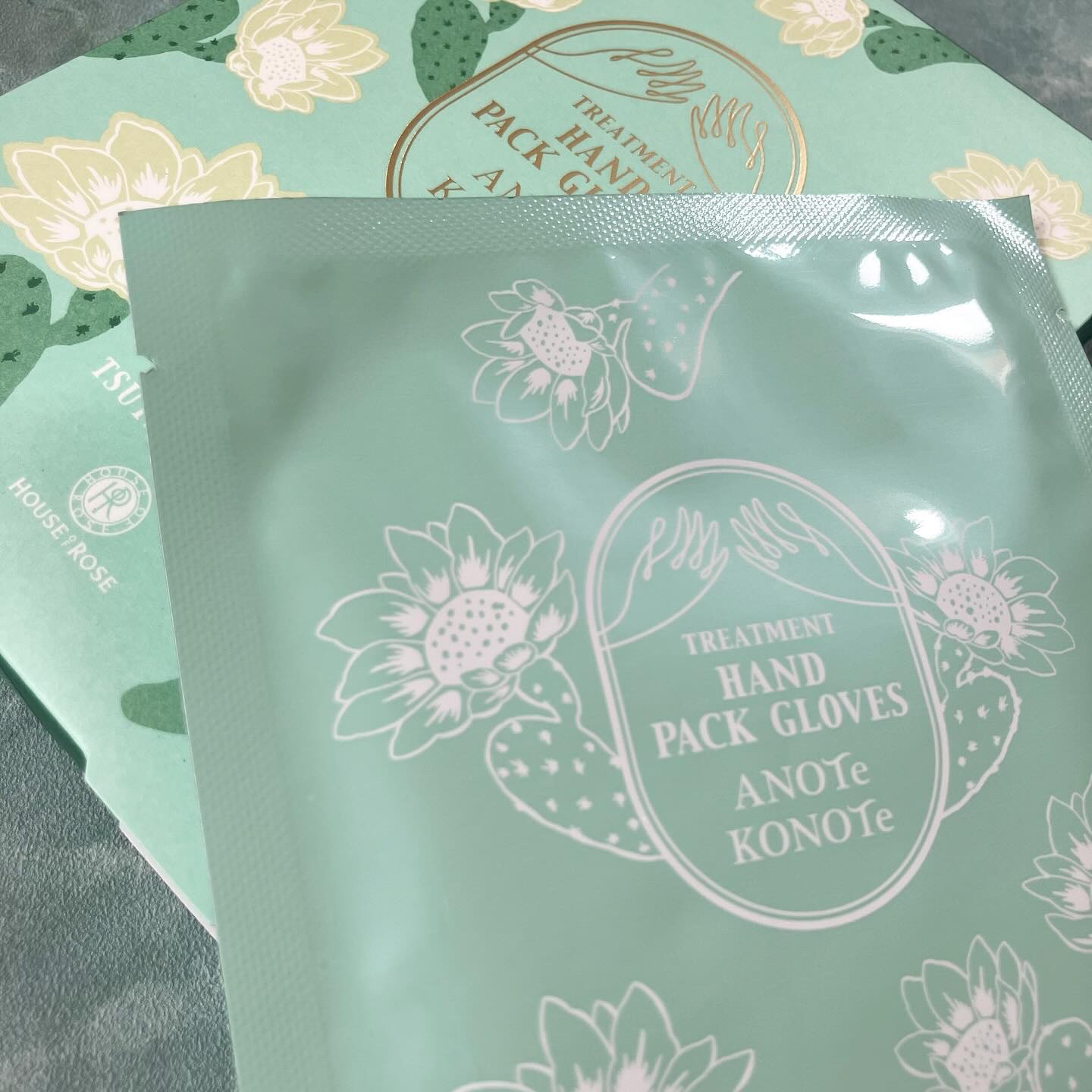 ハウス オブ ローゼ トリートメント ハンド パックグローブのクチコミ「疎かになりがちなハンドケア。

ハウスオブローゼ
トリートメント ハンド パックグローブ

美.....」（2枚目）