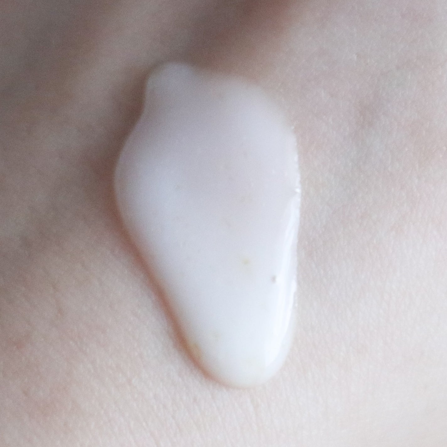 アフターグロウゆずビタCカプセルセラム/Luvum/ブースター・導入液を使ったクチコミ(3枚目)