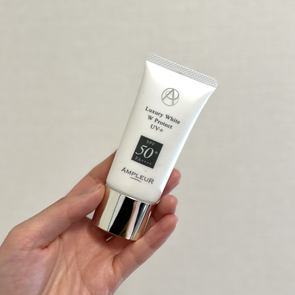 ラグジュアリーホワイト WプロテクトUVプラス/アンプルール/日焼け止めミルクを使ったクチコミ（1枚目）