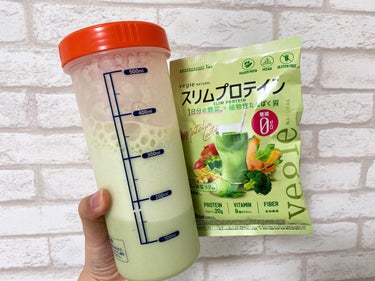 🍵🍵🍵🍵
.
1日分の野菜を一杯にギュッと凝縮。
手軽においしく、野菜不足を解消！

野菜が不足すると
便秘、肌荒れ、肩こりやイライラ。
さまざまなトラブルが出てきちゃうことも。

私も子育てを始めてか