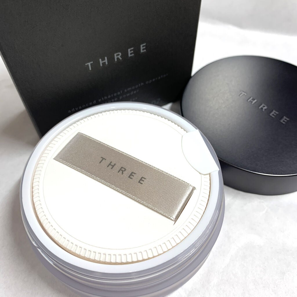 きいろ on LIPS 「SNSで噂の!!触れないパウダー!!THREEアドバンスドエシ..」(2枚目)