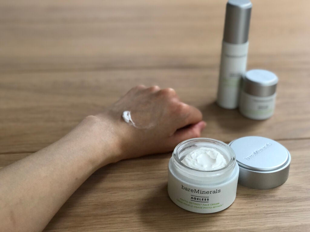 しー on LIPS 「オンライン画面に耐え難い年齢になってきたので、根本的なシワの原..」(4枚目)