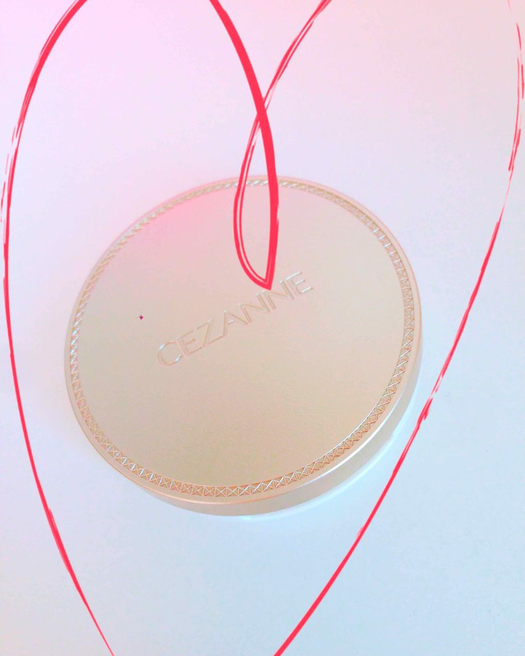 UVシルクフェイスパウダー/CEZANNE/プレストパウダーを使ったクチコミ(1枚目)