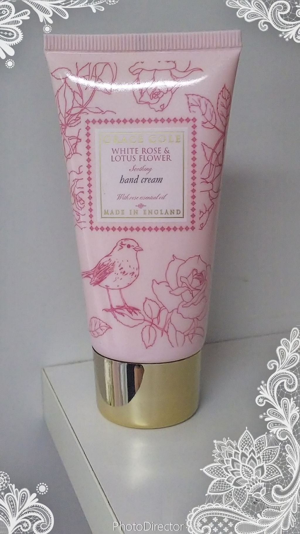 フローラルコレクション ハンドクリーム ホワイトローズ&ロータスフラワー/グレースコール/ハンドクリームを使ったクチコミ(1枚目)