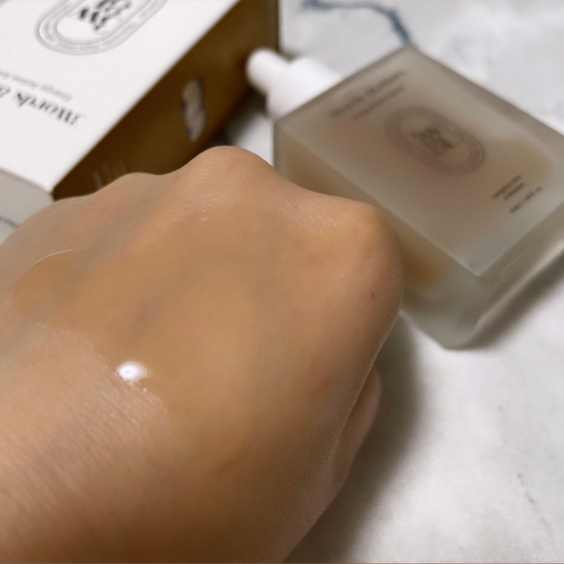 ãšããžãŒã¢ã¯ãã£ãã»ã©ã /3Words 8Letters/çŸå®¹æ¶²ã䜿ã£ãã¯ãã³ãïŒ3æç®ïŒ