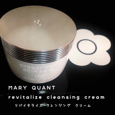 ▷今回はクレンジングクリームの紹介です....*･ﾟ

MARY QUANTのクレンジングクリームです！
ちょっとお高い！(笑)💸💸💸

さくらんぼ1つ分ぐらいをとって、肌になじませたらすぐにメイクが浮