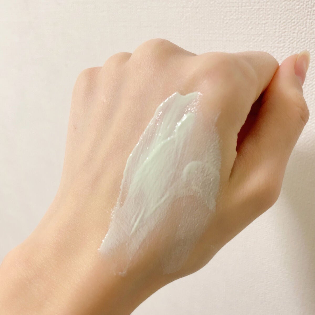 すっぴんクリームC ホワイトフローラルブーケの香り/クラブ/化粧下地を使ったクチコミ(3枚目)