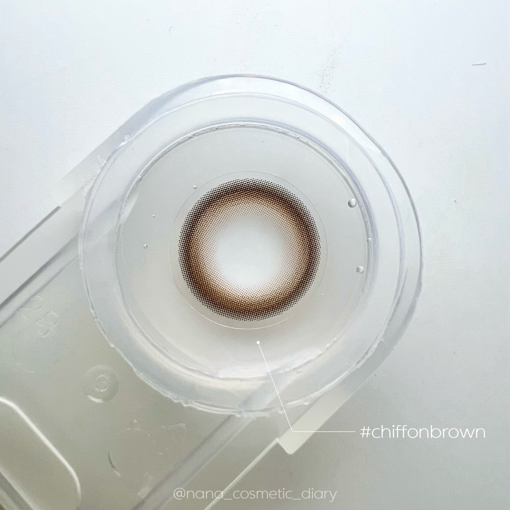 chiffon chiffon brown/meilly/ワンデー（１DAY）カラコンを使ったクチコミ（3枚目）