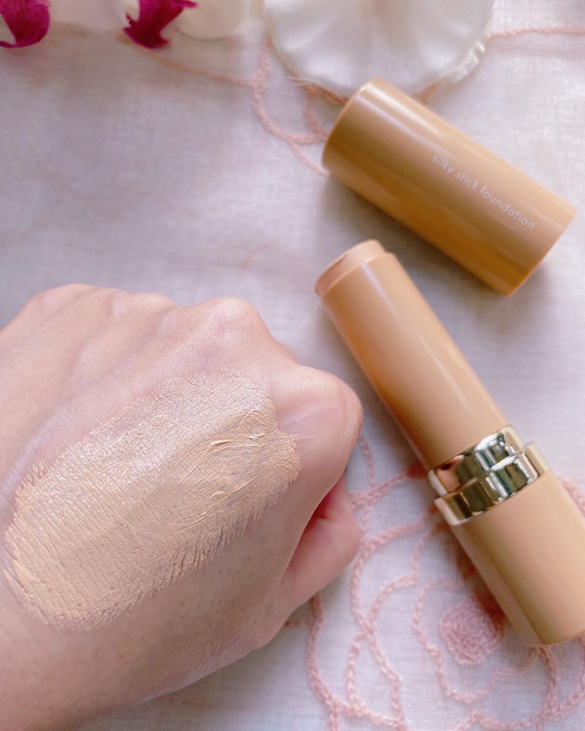 シルキースティックファンデーション/KAMIKA/その他ファンデーション by fumiron1012 