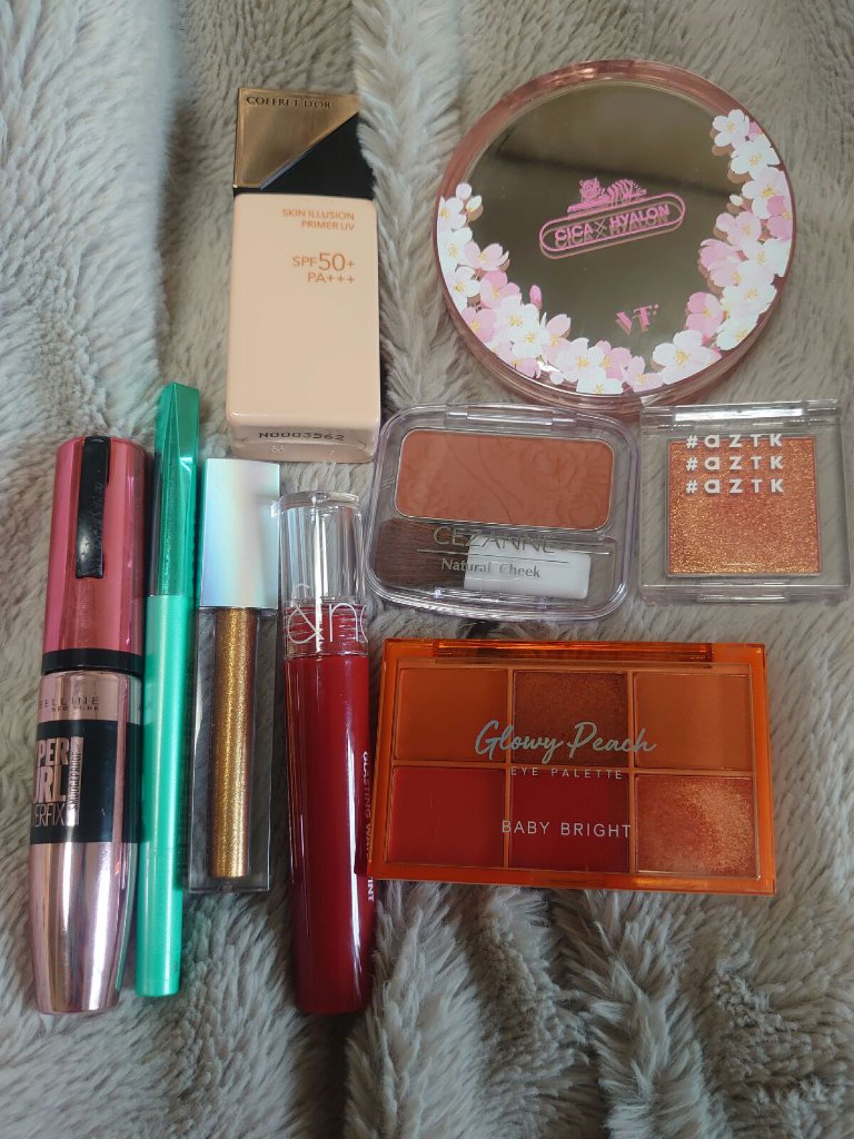 シングルアイシャドウ/aZTK/単色アイシャドウを使ったクチコミ（1枚目）