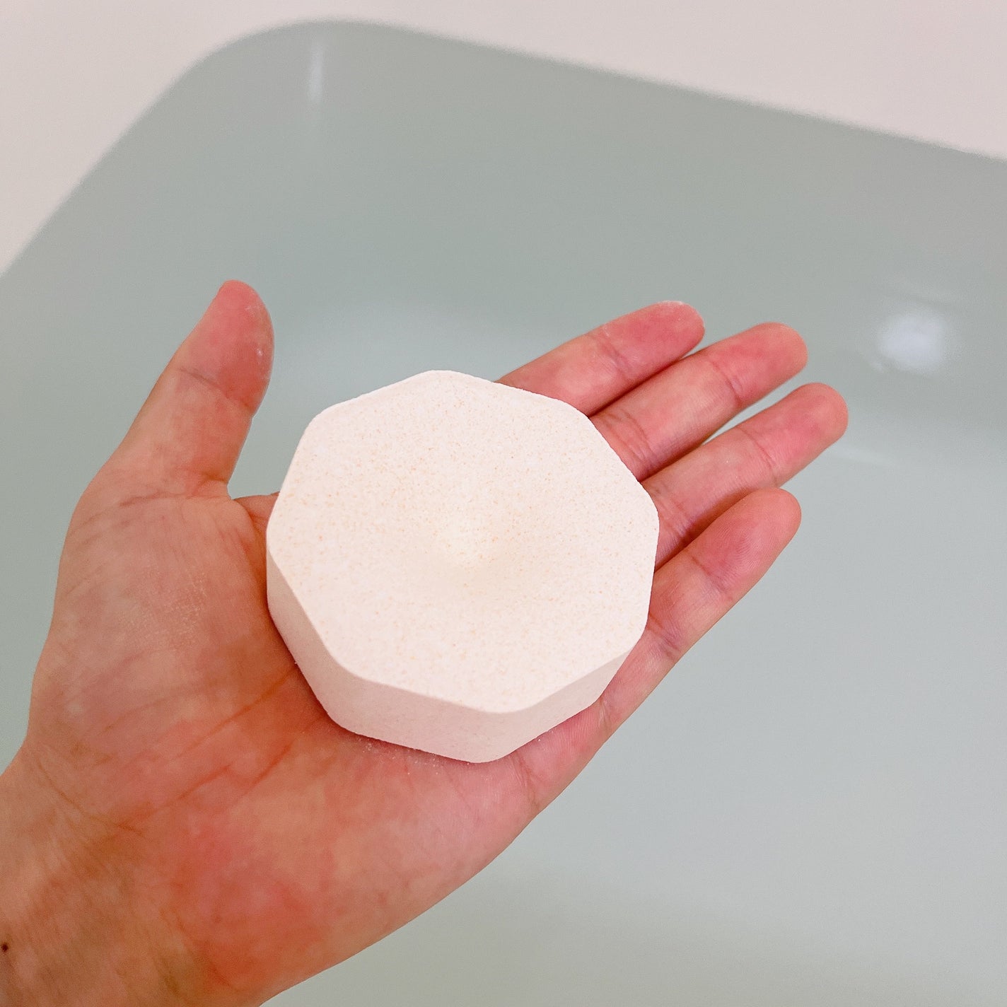 バブ モンスターバブルMEGA級 スプラッシュ泡 シトラススパークの香り/バブ/炭酸系入浴剤を使ったクチコミ(3枚目)