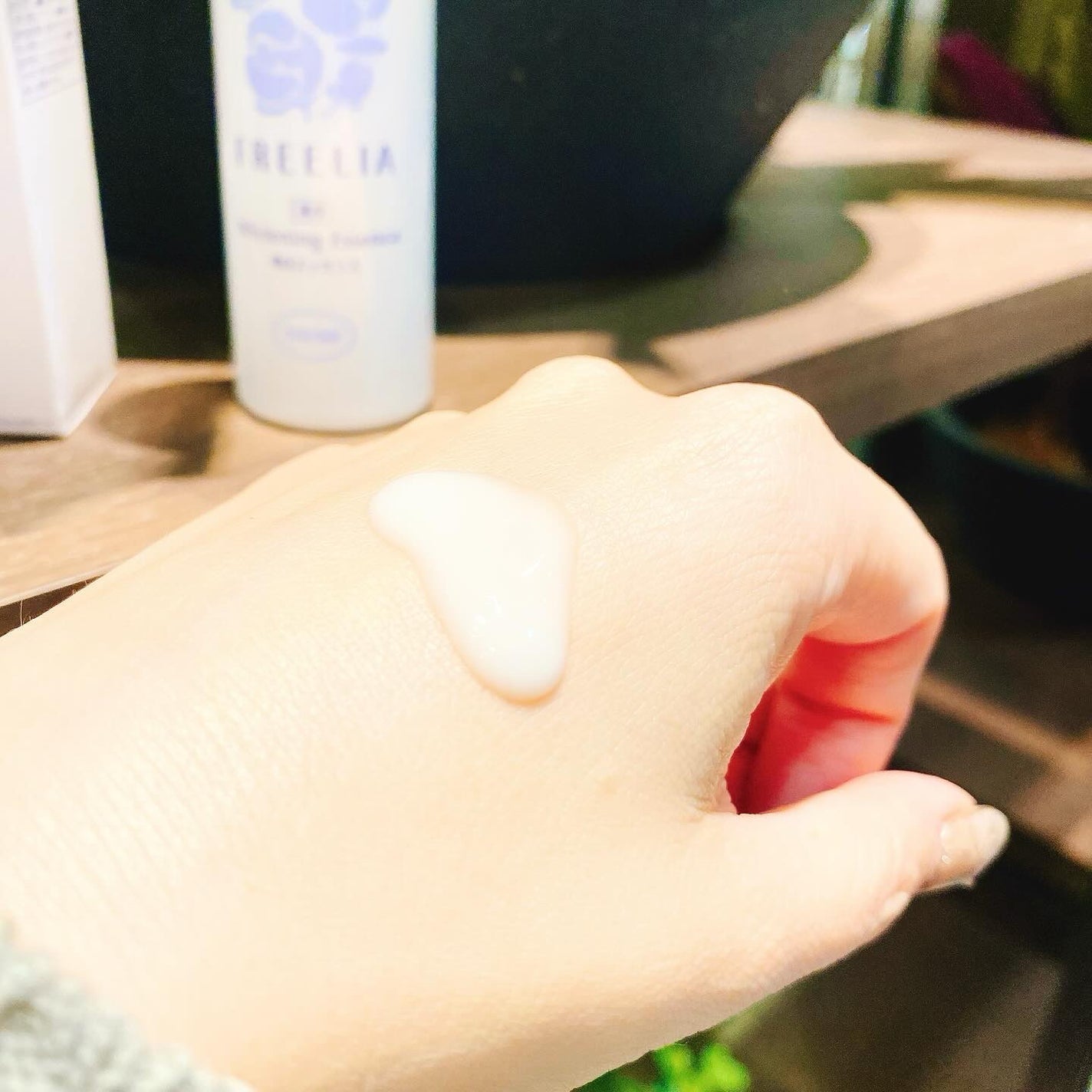 フリーリア 薬用美白エッセンスE/コープ/美容液を使ったクチコミ(2枚目)