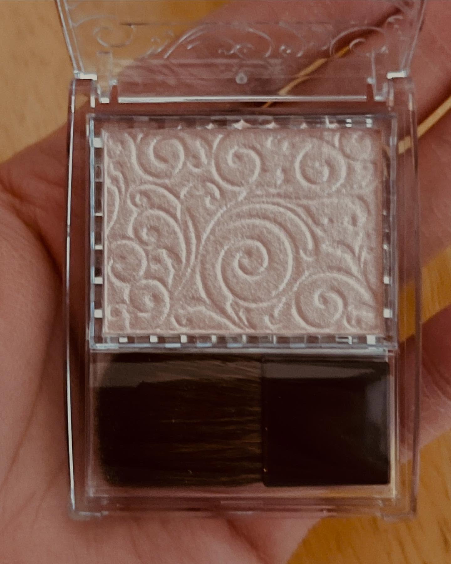 パールグロウハイライト/CEZANNE/パウダーハイライトを使ったクチコミ（2枚目）