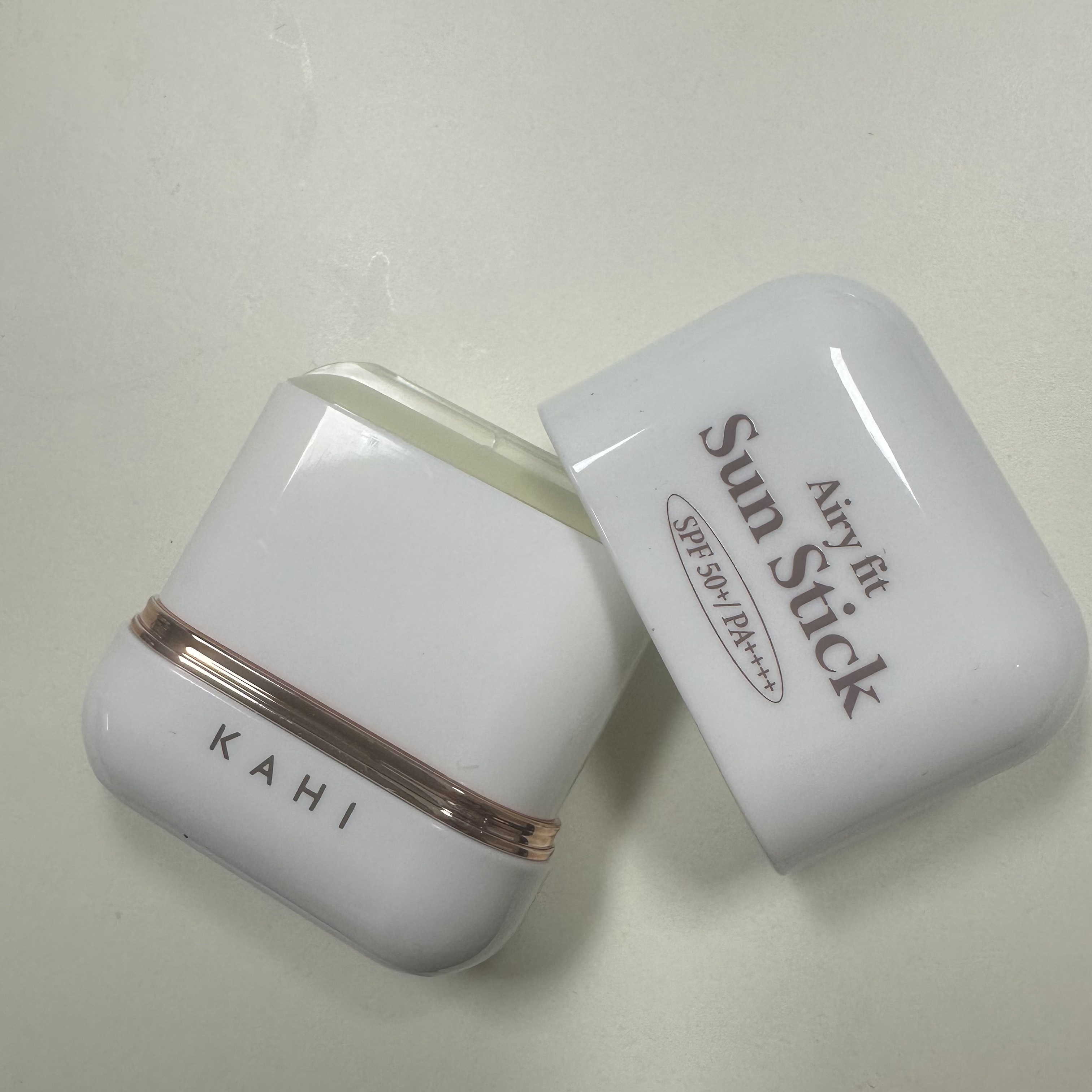 エアリーフィットサンスティック/KAHI/日焼け止めスティックを使ったクチコミ（2枚目）