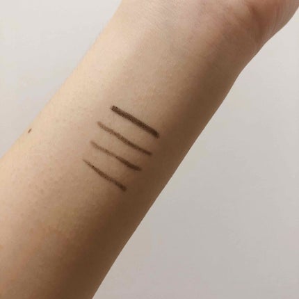 ADDICTION アイライナー ペンシルのクチコミ「アディクション
アイライナー ペンシル
04 Brown Bunny
ウォータープルーフの
.....」(3枚目)