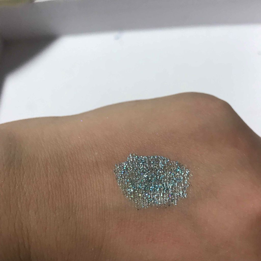 トゥインクル トゥインクル リキッド グリッター アイシャドウ アイス クイーン/Too Faced/グリッターを使ったクチコミ（3枚目）