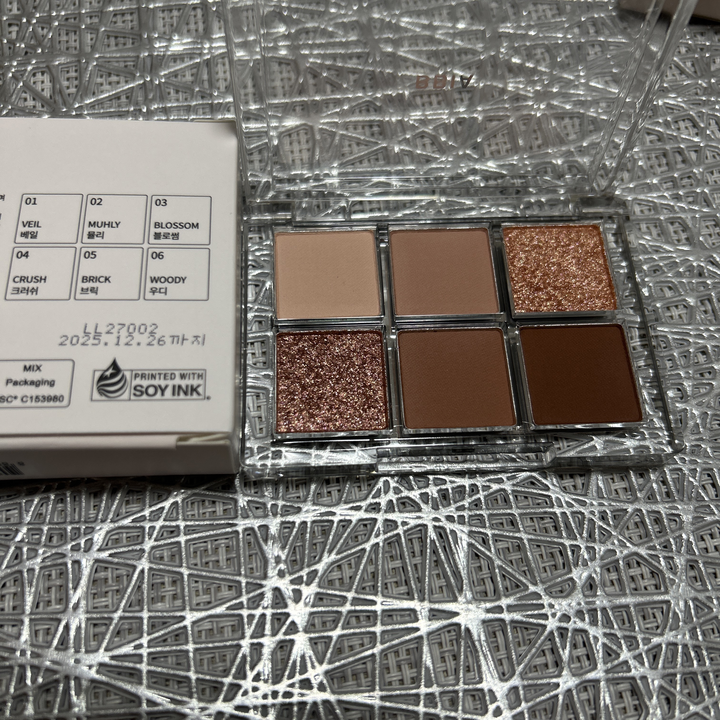 ケイト デザイニングアイブロウ3D/KATE/パウダーアイブロウを使ったクチコミ（3枚目）