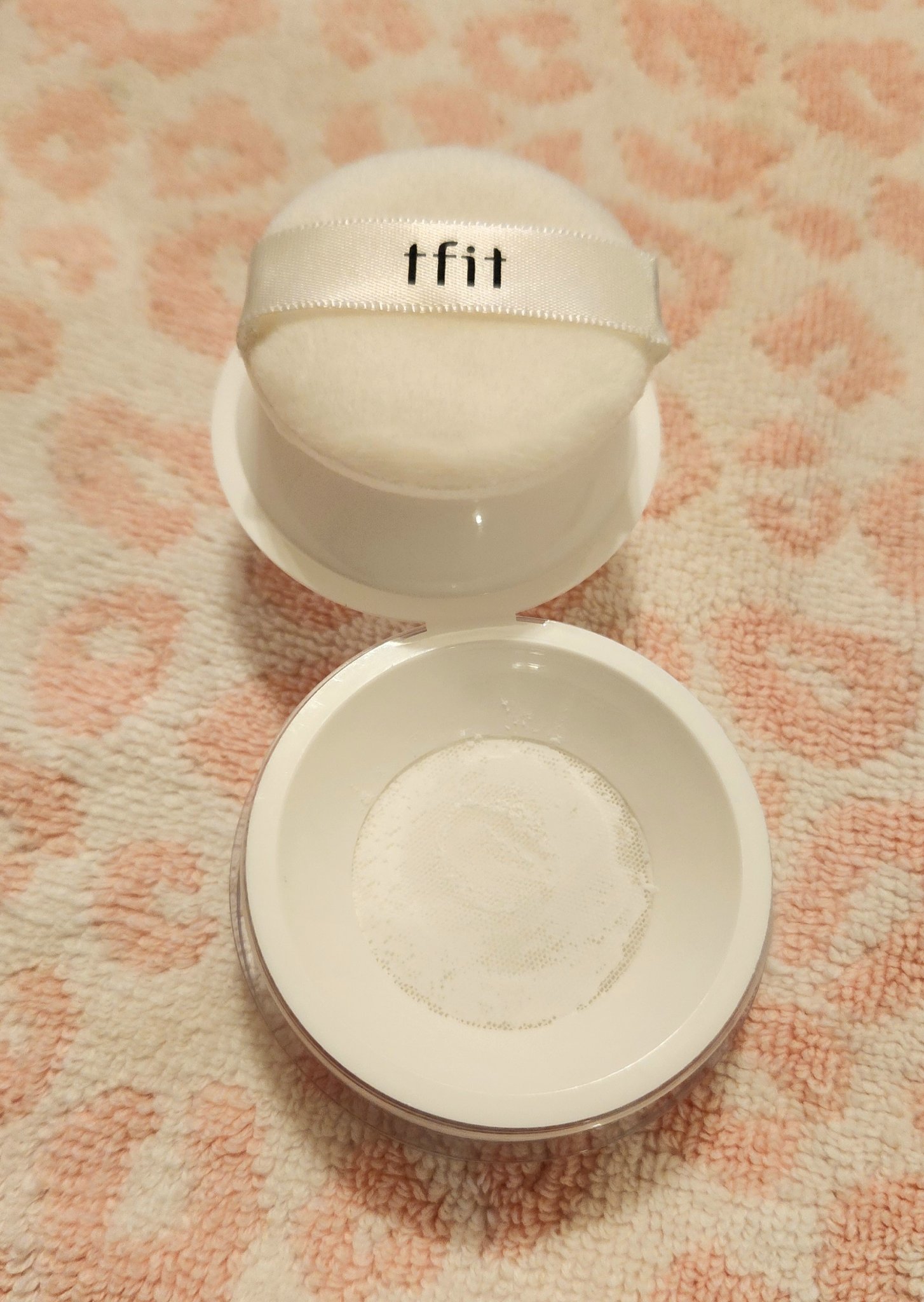 トランスルーセントセットフィニッシングパウダー/TFIT/ルースパウダーを使ったクチコミ（2枚目）