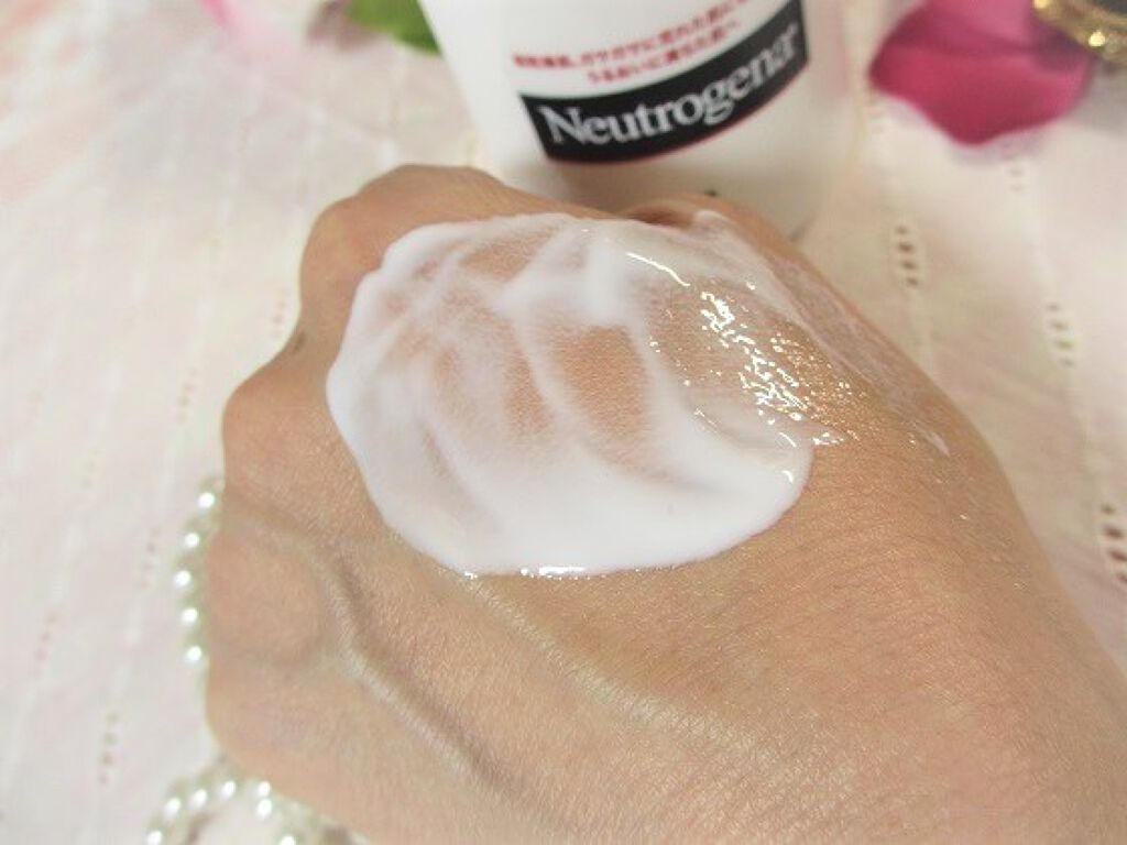 ノルウェー フォーミュラ インテンスリペア ボディ エマルジョン/Neutrogena/ボディローションを使ったクチコミ(3枚目)