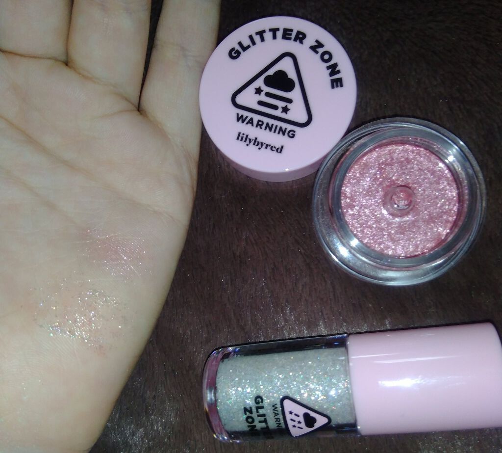グリッターゾーン FOG/lilybyred/グリッターを使ったクチコミ（1枚目）