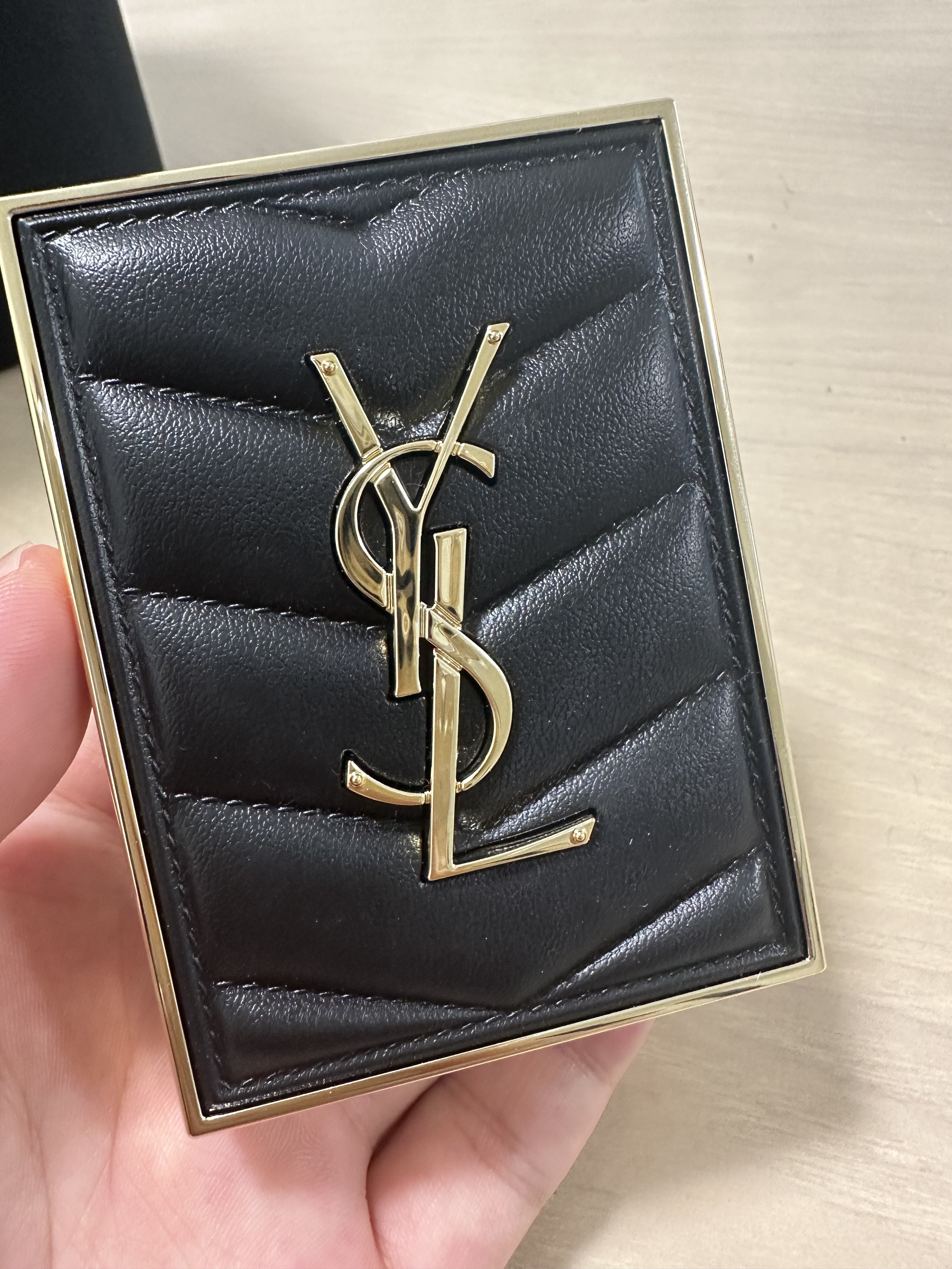 クチュール ミニ クラッチ #600 スポンティーニ リリー/YVES SAINT LAURENT BEAUTE/アイシャドウパレットを使ったクチコミ（3枚目）