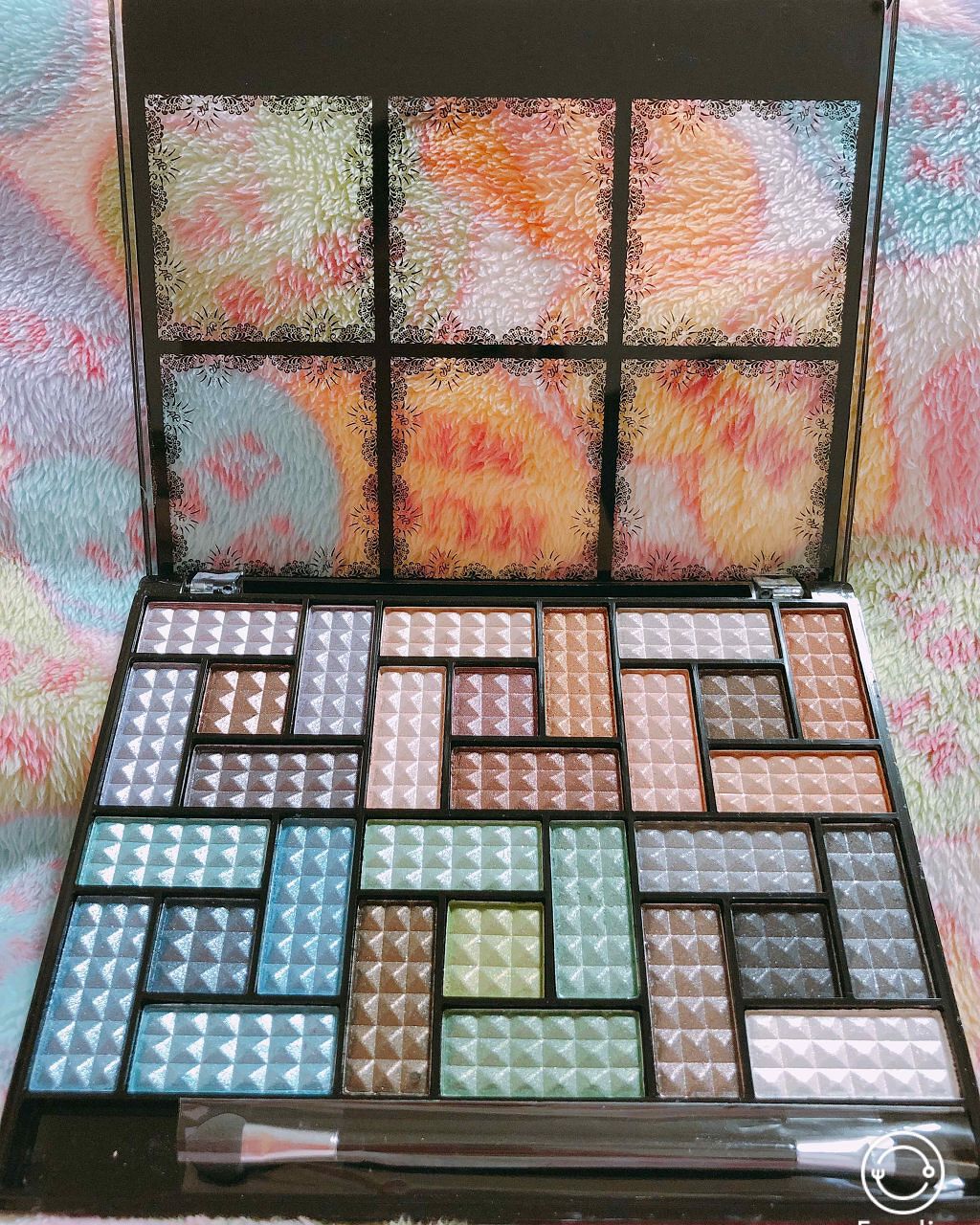 30COLORSEYESHADOWPALETTE/Dolly Angel/アイシャドウパレットを使ったクチコミ(2枚目)