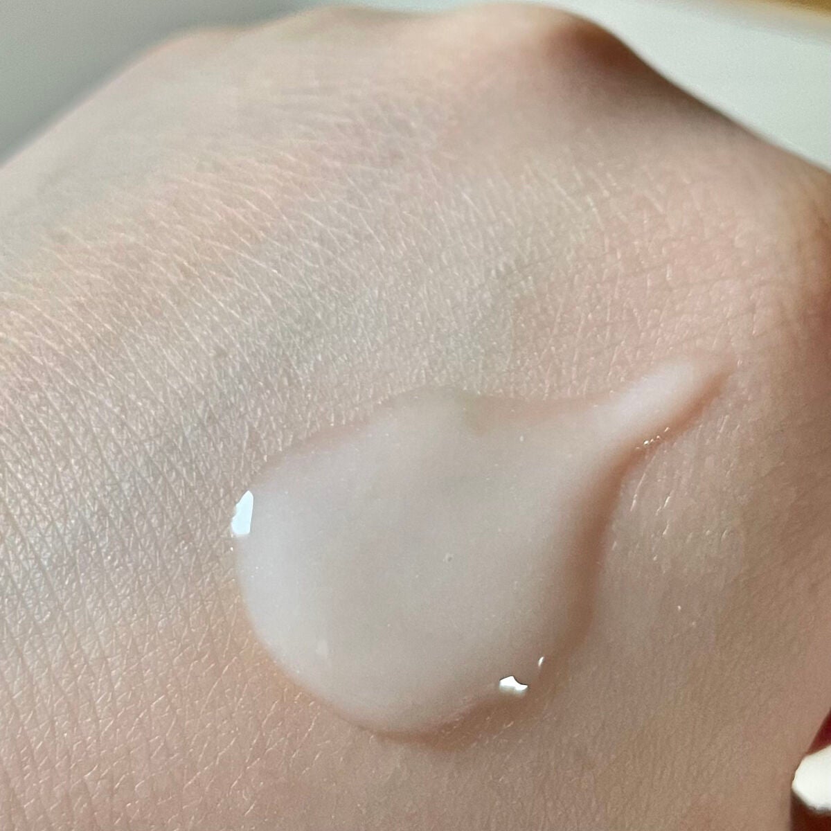 【旧】スノー アルティメット エッセンス オブ ライト/Dior/美容液を使ったクチコミ(2枚目)