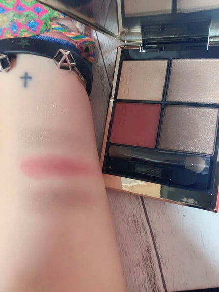 シグニチャー カラー アイズ/SUQQU/アイシャドウパレットを使ったクチコミ(2枚目)