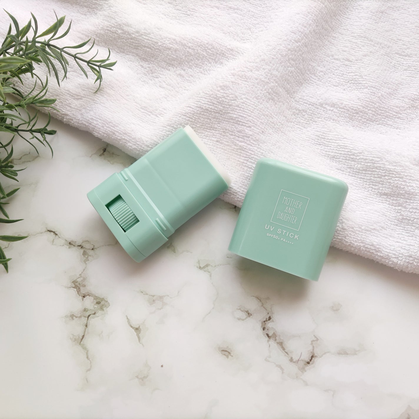 クリアUVスティック H/Mother&Daughter/日焼け止めスティックを使ったクチコミ(3枚目)