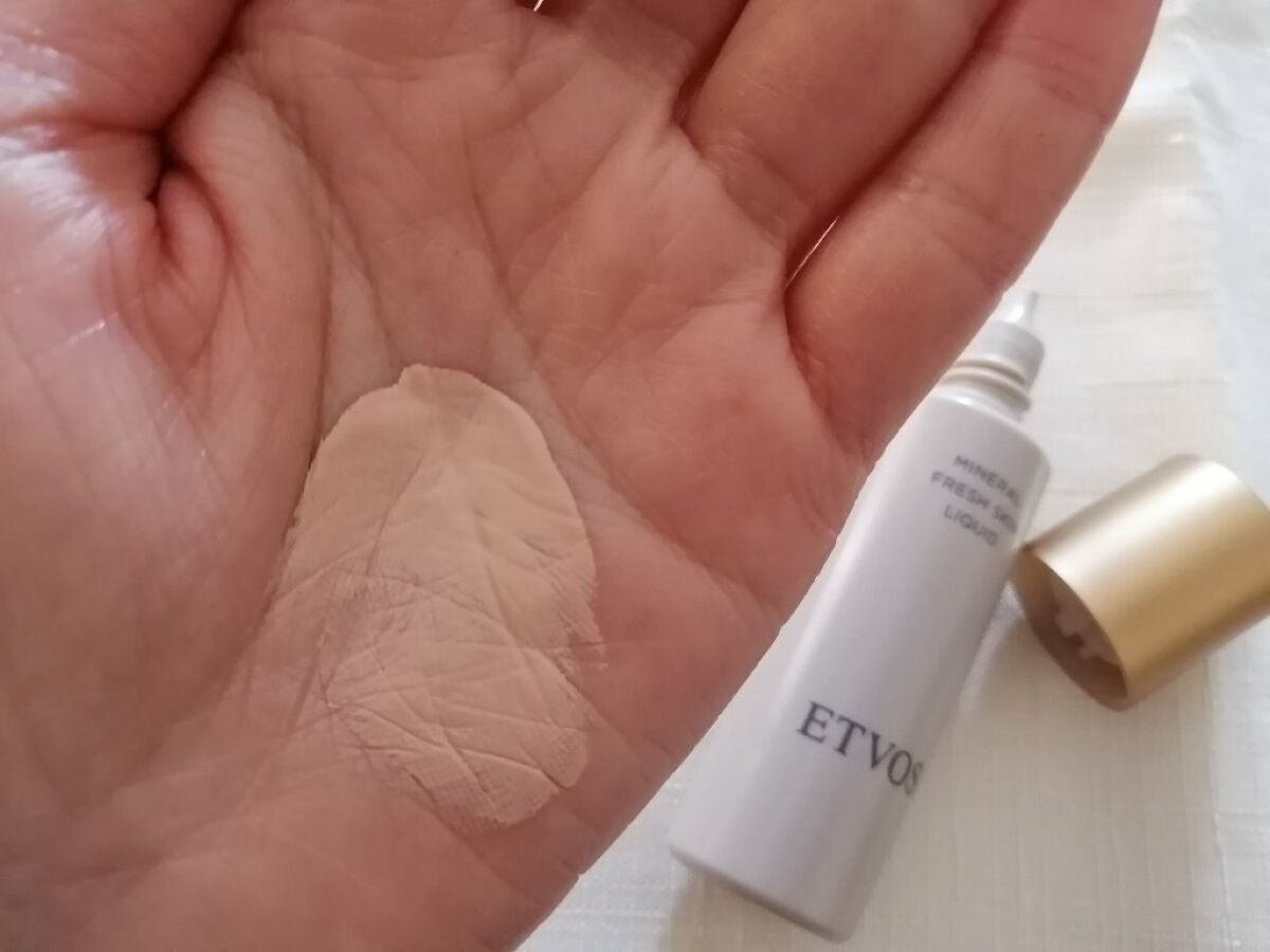 ミネラルフレッシュスキンリキッド/エトヴォス/リキッドファンデーションを使ったクチコミ（3枚目）