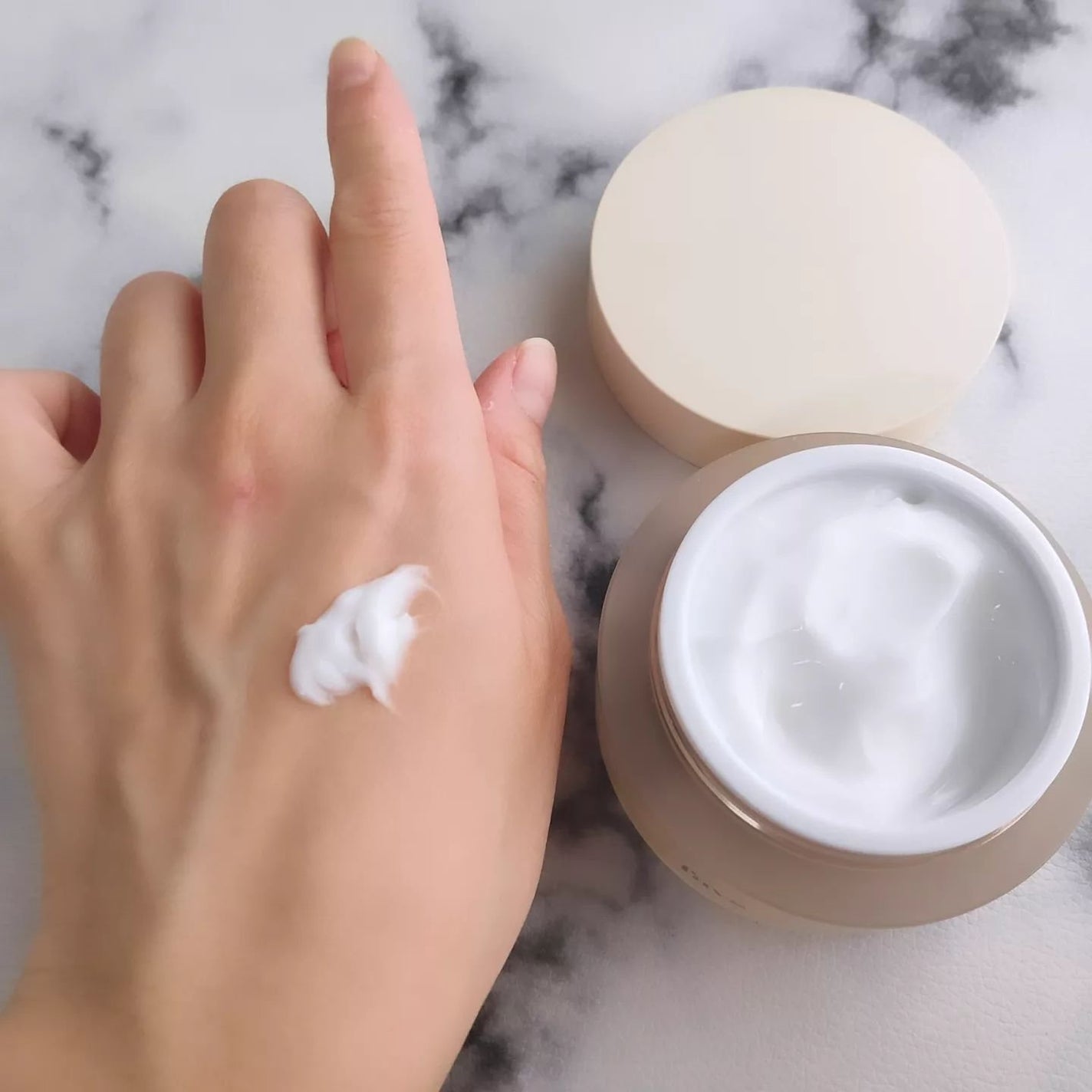 ペプチドハイドレーティングクリーム EX/favs/フェイスクリームを使ったクチコミ(4枚目)