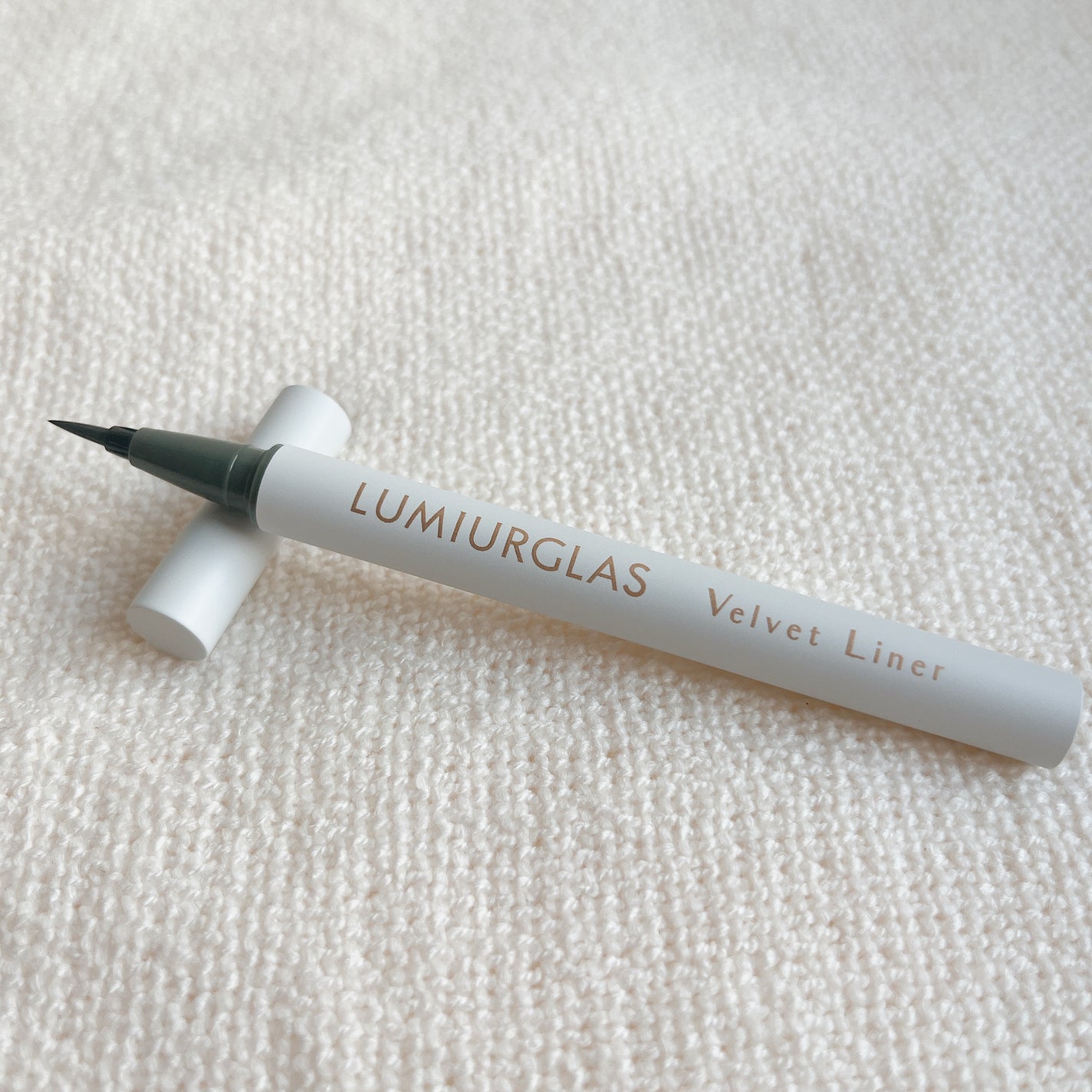 ベルベットライナー/LUMIURGLAS/リキッドアイライナーを使ったクチコミ(2枚目)