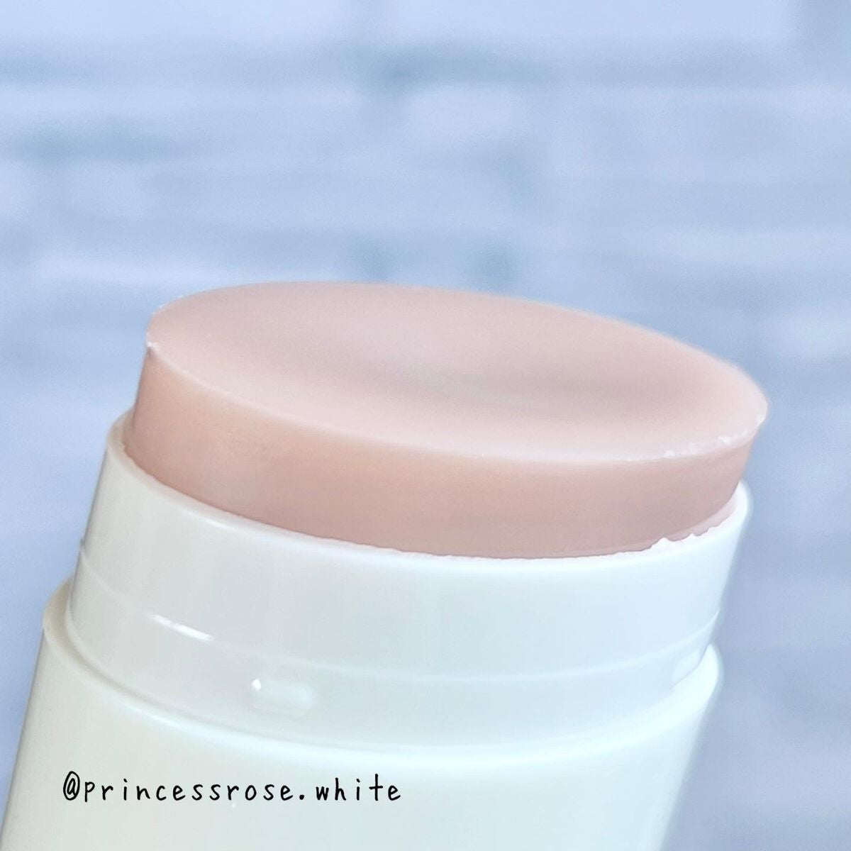 鈴蘭 on LIPS 「.おはようございます。スキンケア・コスメライターの鈴蘭です❤️..」(3枚目)