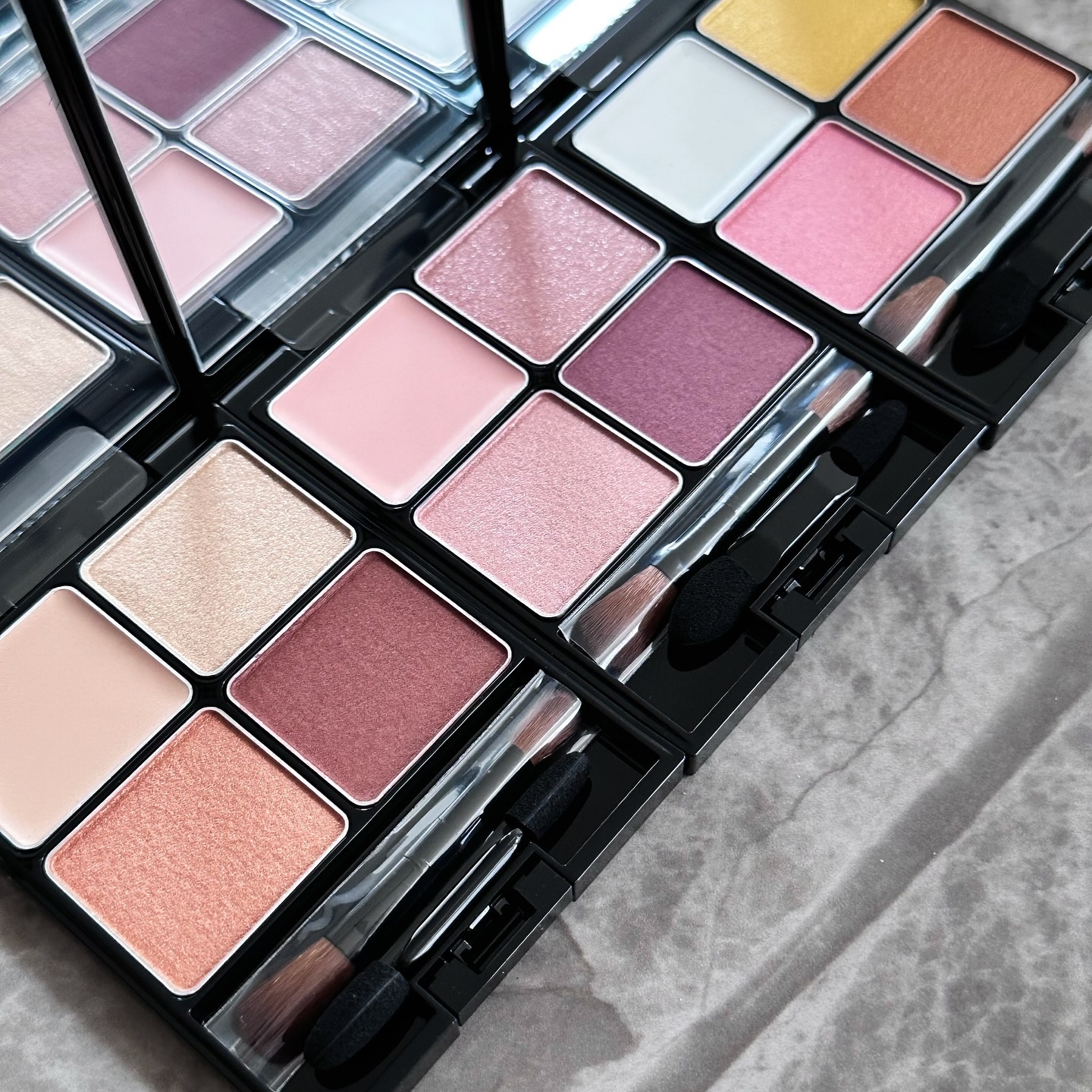 B.A 3Dオアシス アイカラー 03 マーガレットブーケ/B.A/パウダーアイシャドウを使ったクチコミ（3枚目）