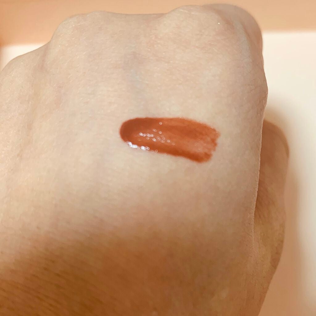 さざんか on LIPS 「イヴ・サンローランからでていた、絶妙な色のティントリップを手に..」(2枚目)