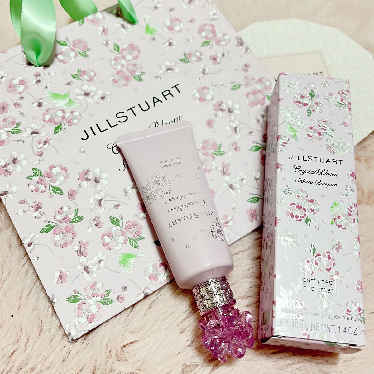 クリスタルブルーム　サクラブーケ　パフュームド ハンドクリーム /JILL STUART/ハンドクリームを使ったクチコミ（1枚目）