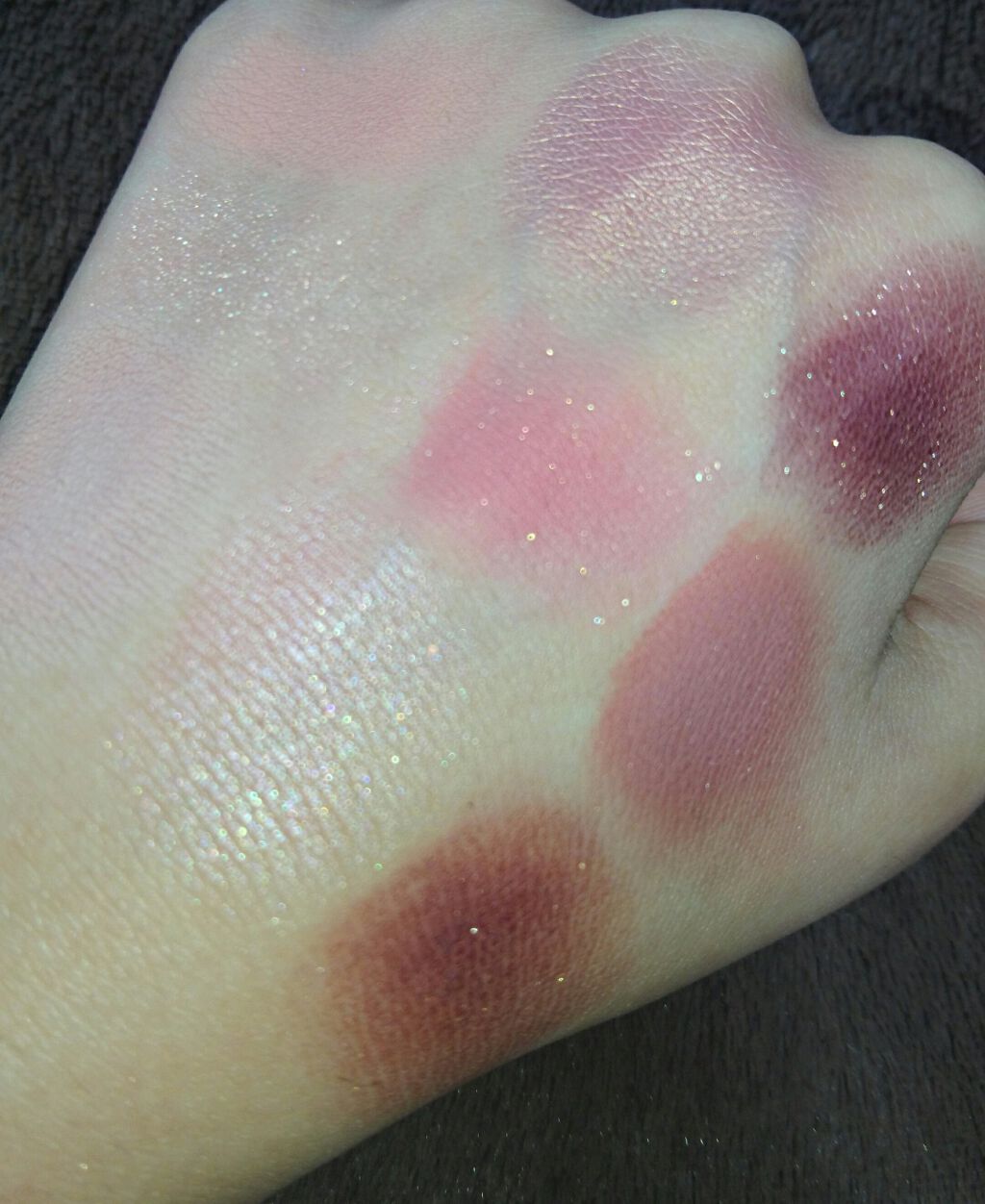  ブラッシュクラッシュ/ColourPop/アイシャドウパレットを使ったクチコミ（3枚目）