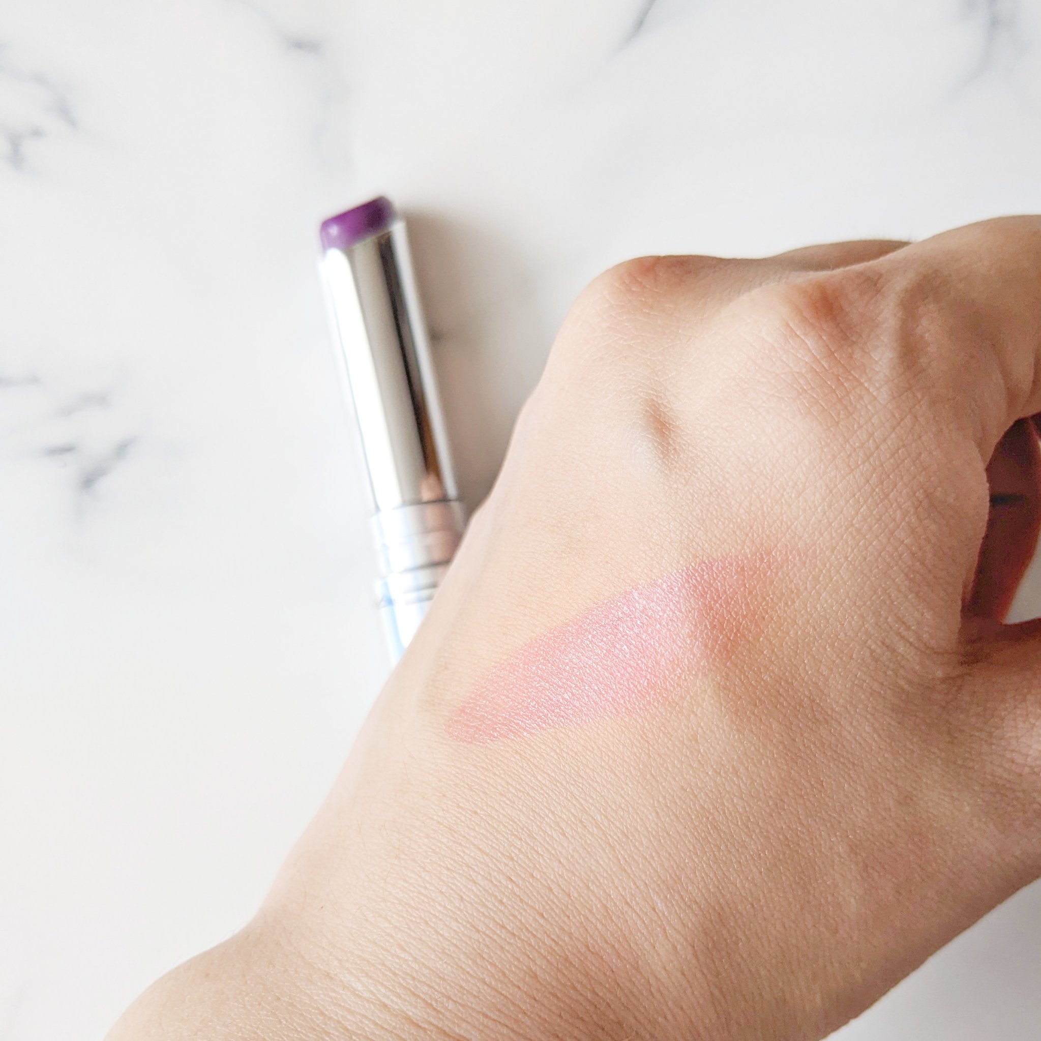 グロー プレイ テンダートーク リップ バーム 462 トリック/M・A・C/リップバームを使ったクチコミ（2枚目）